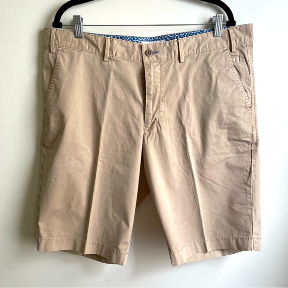 NWT Brax "Bellevill" Khaki Shorts Chino Flat Front Bermuda Size 40 Inseam 12" - Picture 1 of 6